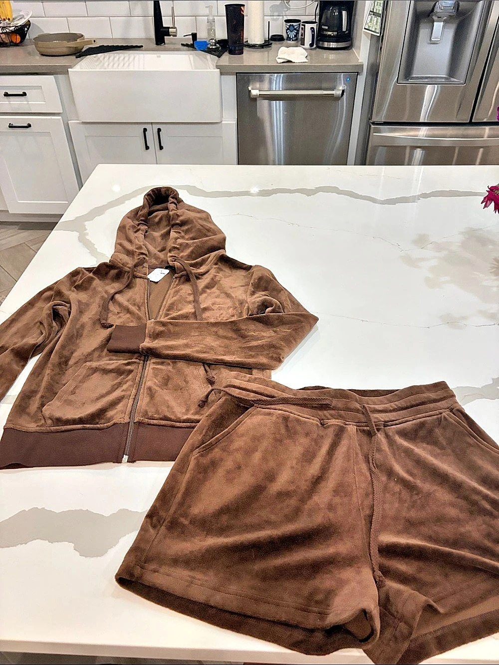 Fashion Nova The OG Trendsetter Velour Short Set Brown Small
